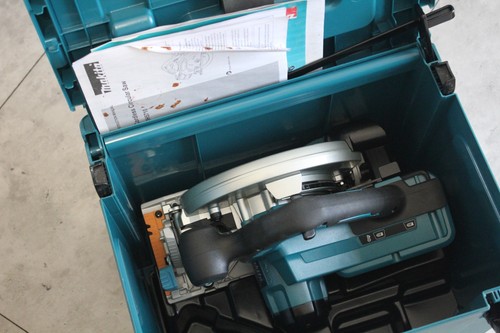 Makita dhs710 36v - saw,, takes