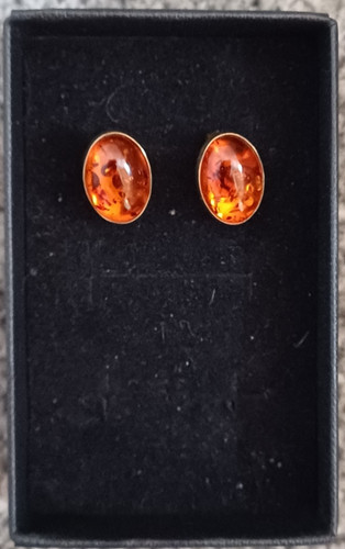 9ct yellow gold amber stud - yellow,