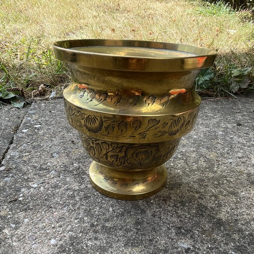 Brass small flower pot - small,