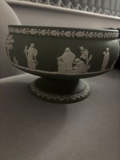  Vintage 1955 Wedgewood " Sacrifice" pedestal  Fruit Bowl Green