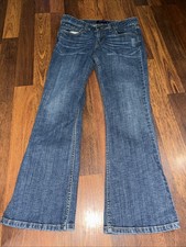 Levi’s 518 Superlow Stretch