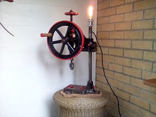 Industrial lamp pillar - /,