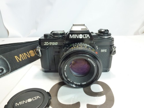 Minolta 700 35mm slr - x-700,