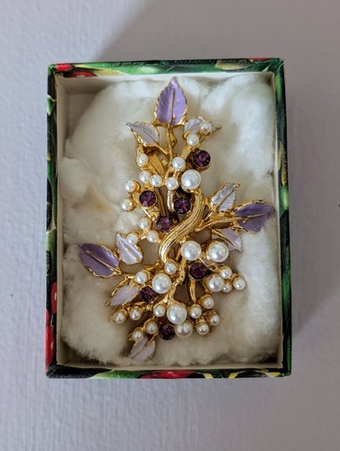 Large vintage brooch - large, in