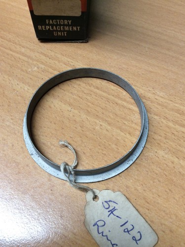 Triumph tina t10 retainer - triumph,
