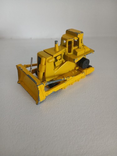 Hot wheels cat bulldozer in - hot,