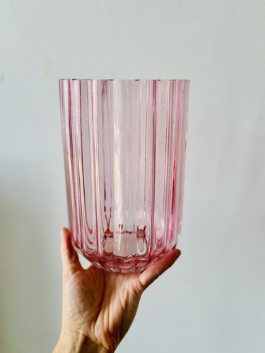 Medium scalloped glass - scalloped, clear