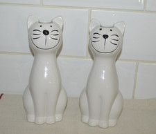 Cat shape ceramic radiator