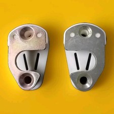 Pair Clashes Lock Door Fiat