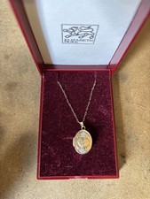 elizabeth duke necklace.Never