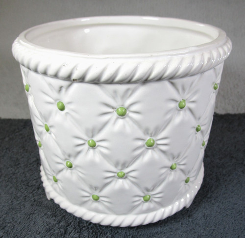 Lovely vintage white ceramic - lovely,