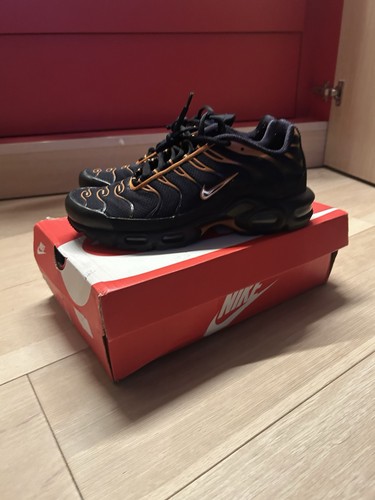 Black and orange - tns., 7