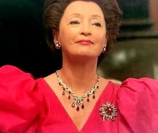 Screen Matched REPLICA OF MARGARET NECKLACE AS SEEN IN THE CROWN TV SHOW!