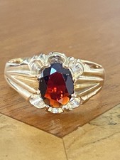 Gents  9ct Gold &  Garnet