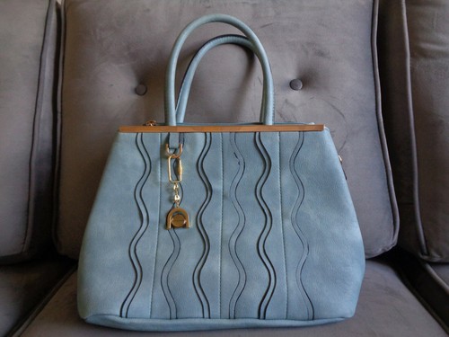 Lady light blue good - good, quality