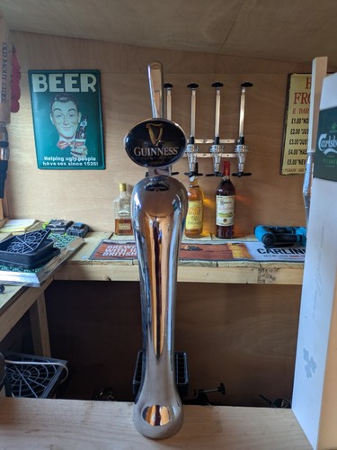 Guinness beer pump full - full, bar
