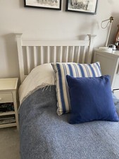 Willis & Gambier single bed