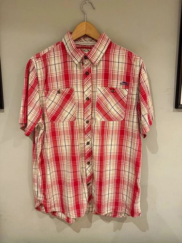 Weird fish red check short - red,