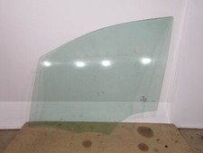 Peugeot 208 2014 left front door window glass drop glass