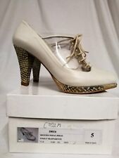 Mary G - Cream peep toe
