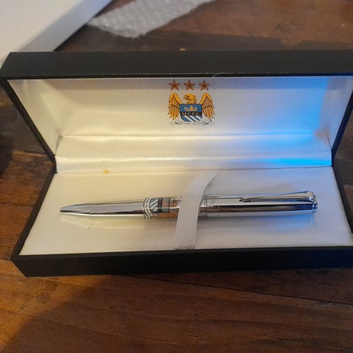 Manchester city executive pen - city,