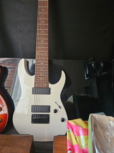 Electric guitar ibanez rg8 - guitar,