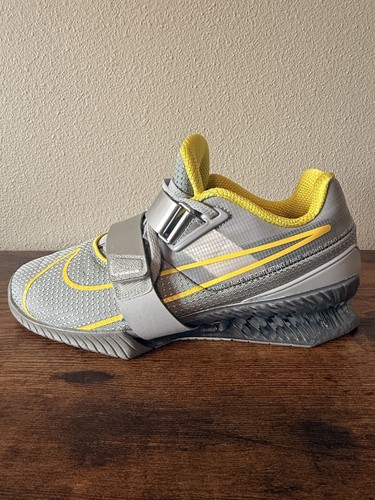 Mens size women - 6/women's, nike