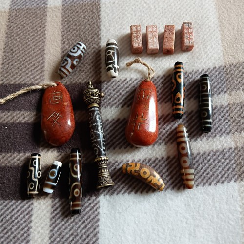 Tibetan old agate dzi prayer - dzi,