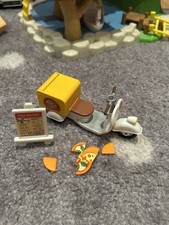 Sylvanian Families Pizza Delivery Moped Accessories Bundle