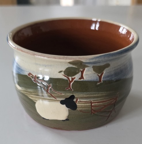 Castle arch pottery studio - castle,