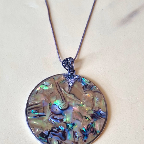Vintage iridescent round - iridescent,