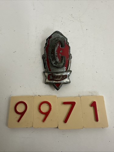 Currys head badge tube - head,
