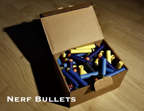 Fifteen generic nerf blasters - nerf,