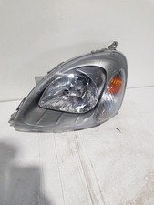 Toyota Yaris P1 89006034 Front