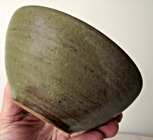 Small studio pottery - , bowl