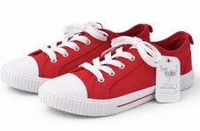 TU Size 7 BNWT Red Canvas