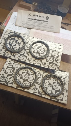 Mgb piston ring - piston,