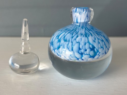 Lovely signed hand blown - lovely,