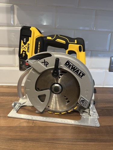 Dewalt circular saw - dewalt,