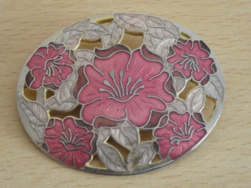 Vintage fish crown brooch - fish, &
