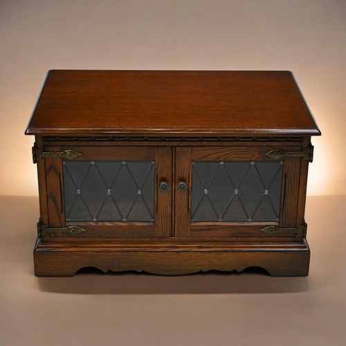 Old charm stand linenfold - old,