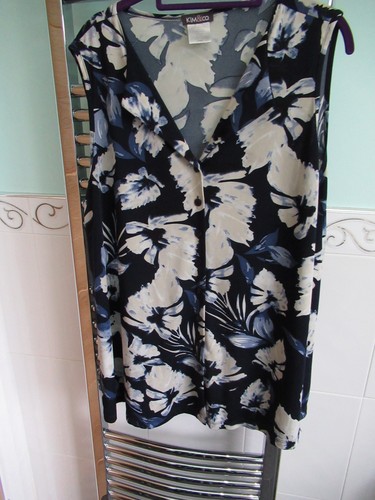 Kim floral blue - co,