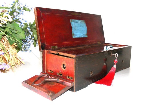 Antique key wind - key, 6-air