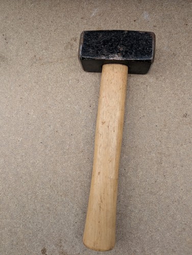 Vintage small sledge lump - small,