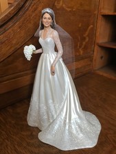 Catherine, The Royal Bride Kate Middleton figurine VGC