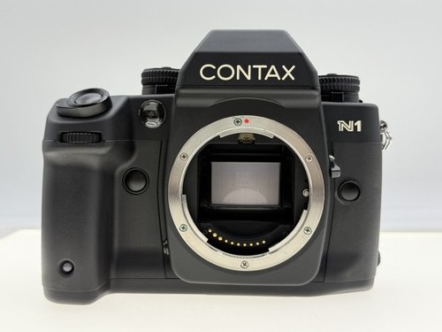 Near mint contax 35mm slr - *near,