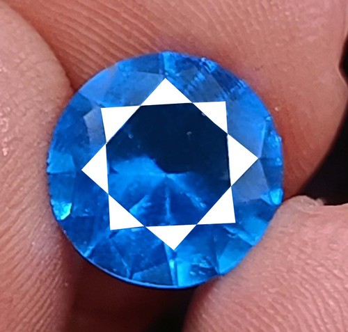 Round cut natural blue - round,