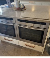ELECTRIC NEFF OVEN  USED