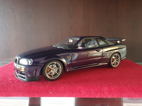 Scale diecast autoart - 1:18,