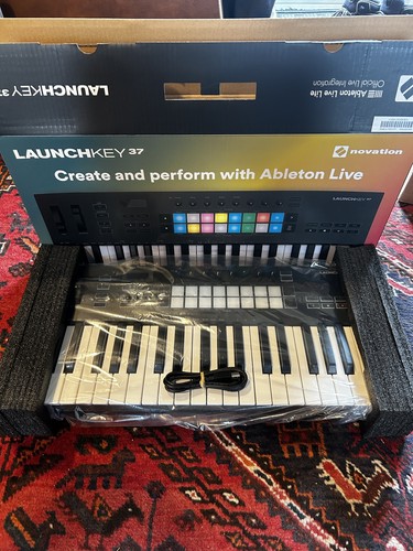 Novation launchkey mk3 - novation,